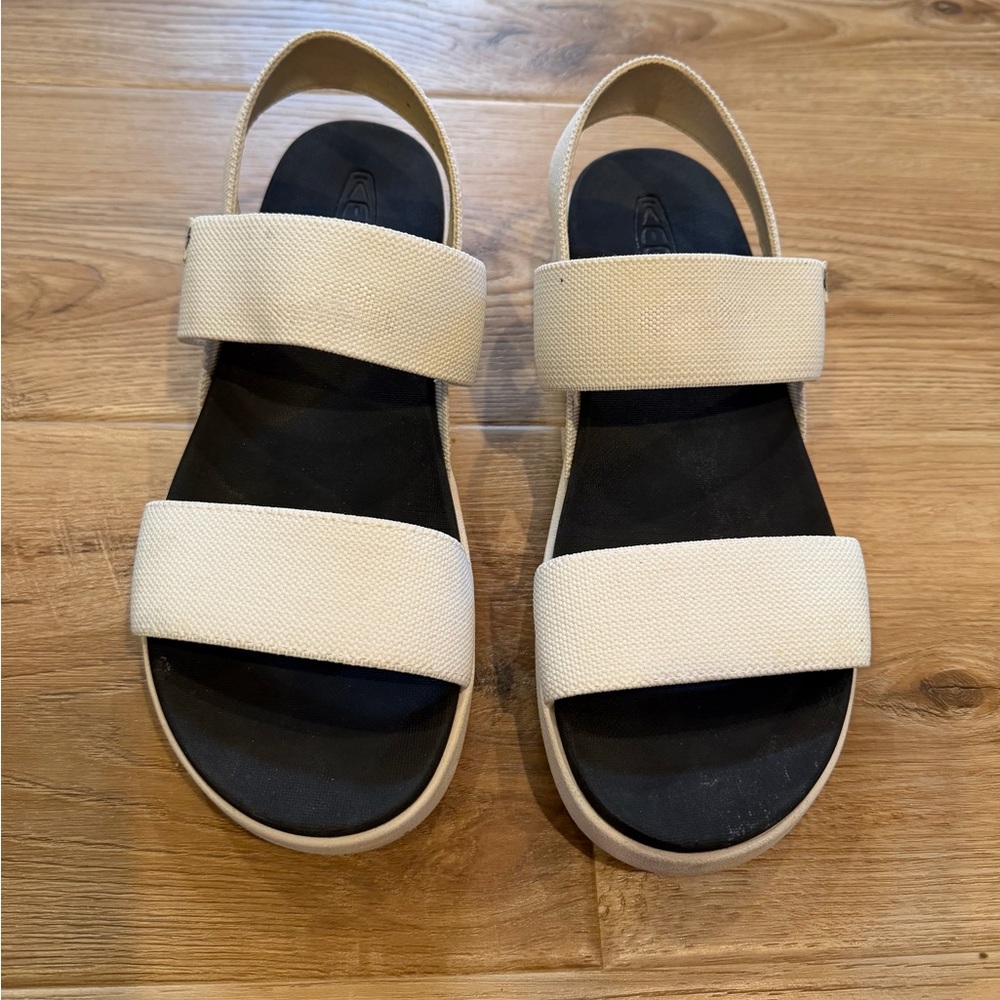 KEEN Elle Backstrap white sandal 9.5